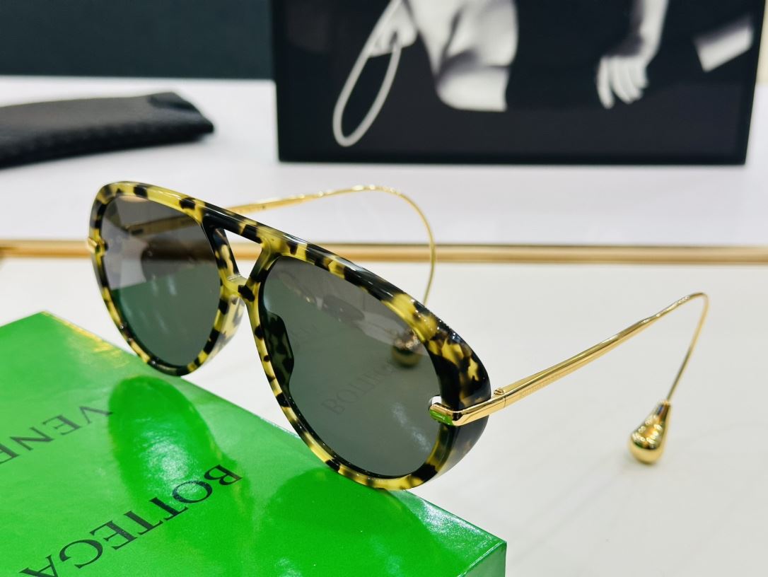 Bottega Veneta Sunglasses